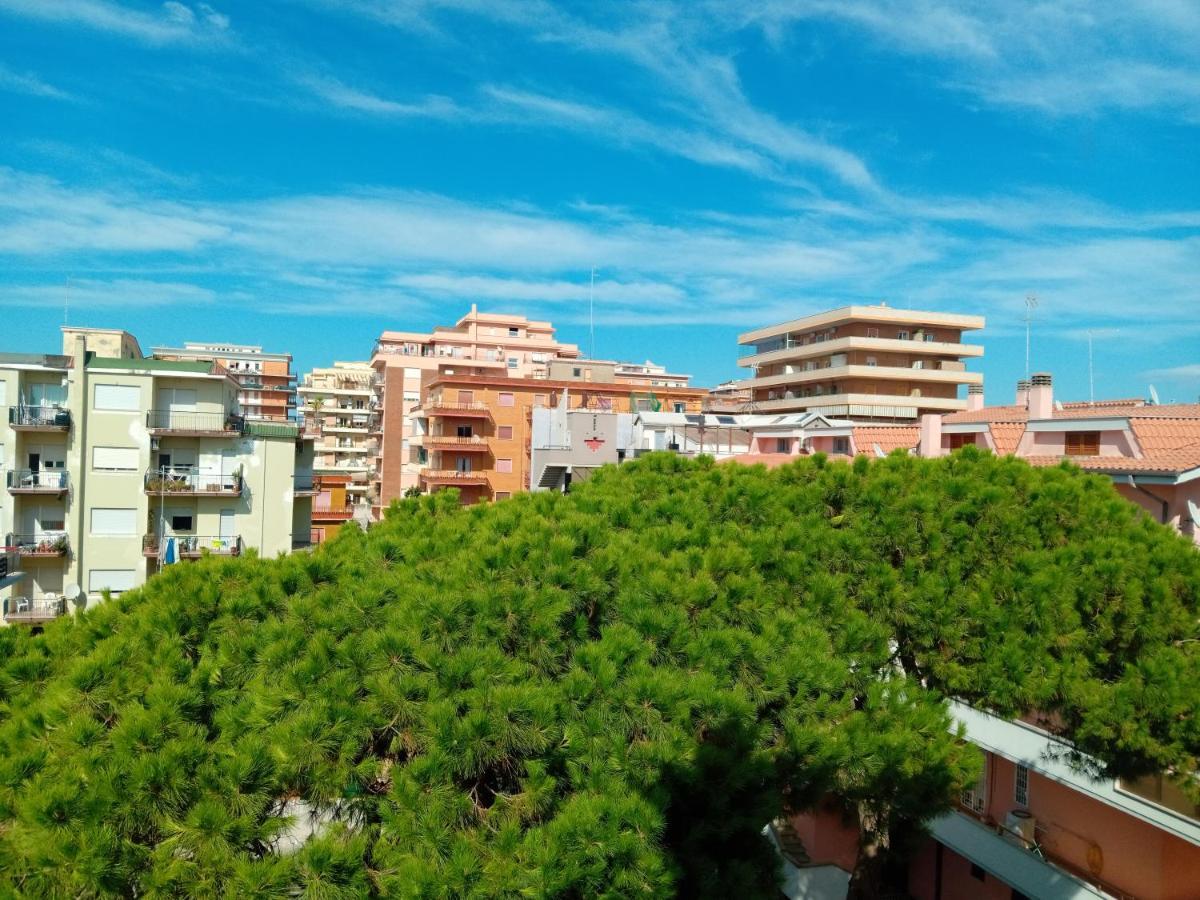 Ferienwohnung Alessya Delux Ladispoli Exterior foto